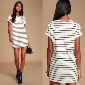 Lulus Women's Striped Short Sleeve Round Neck T-Shirt Dress